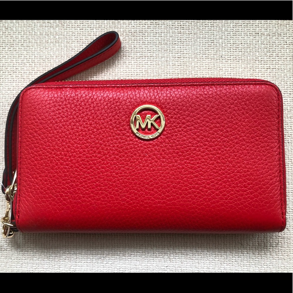 Michael Kors Large Flat Multifunction Wallet